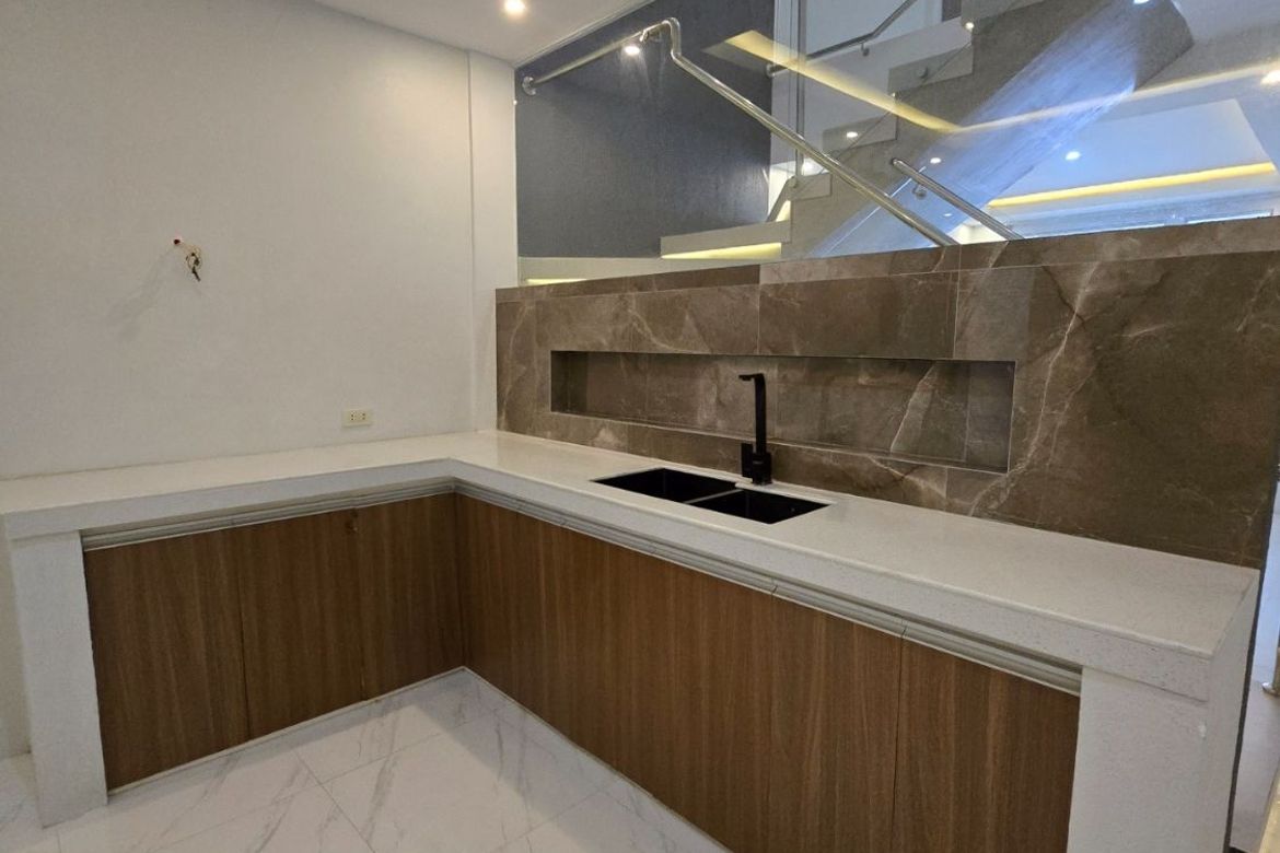 3 Bedroom Townhouse for Sale in Gulod, Quezon City, Metro Manila – photo 6