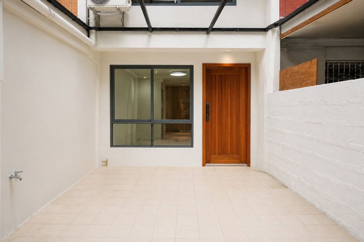 3 Bedroom Townhouse for Sale in Highway Hills, Mandaluyong, Metro Manila near MRT-3 Shaw Boulevard
