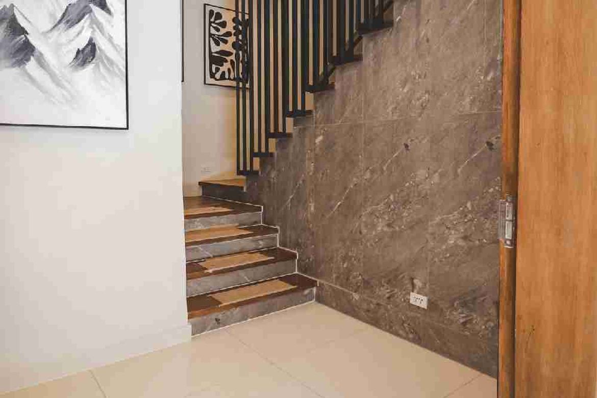 3 Bedroom Townhouse for Sale in Immaculate Concepcion, Quezon City, Metro Manila near MRT-3 Araneta Center-Cubao – photo 6