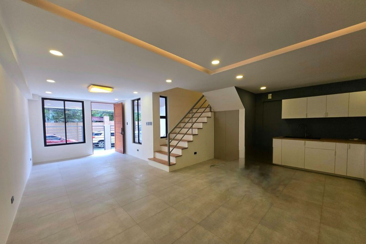 3 Bedroom Townhouse for Sale in Industrial Valley, Marikina, Metro Manila near LRT-2 Katipunan