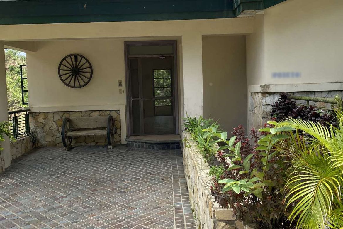 3 Bedroom Townhouse for Sale in Iruhin West, Tagaytay, Cavite