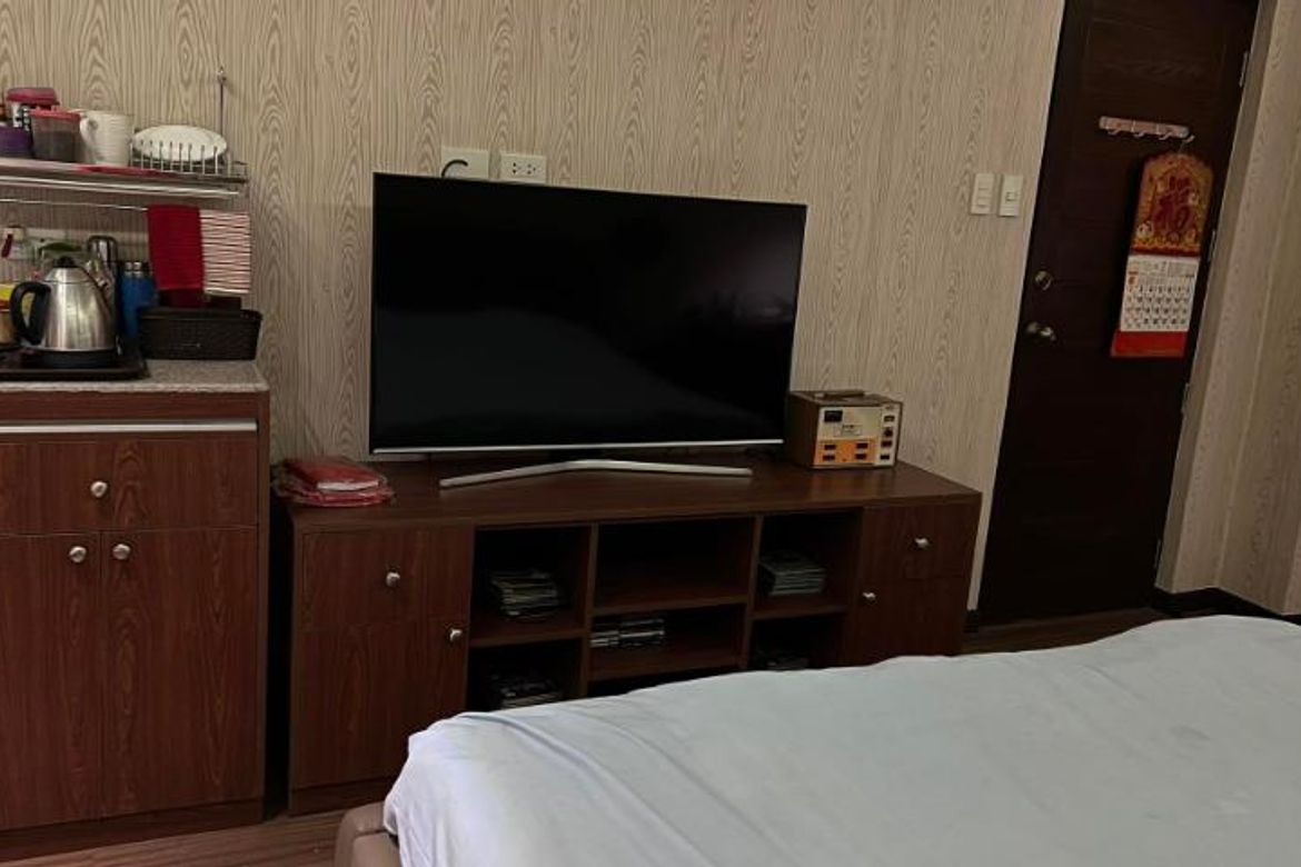 3 Bedroom Townhouse for Sale in Isla, Valenzuela, Metro Manila
