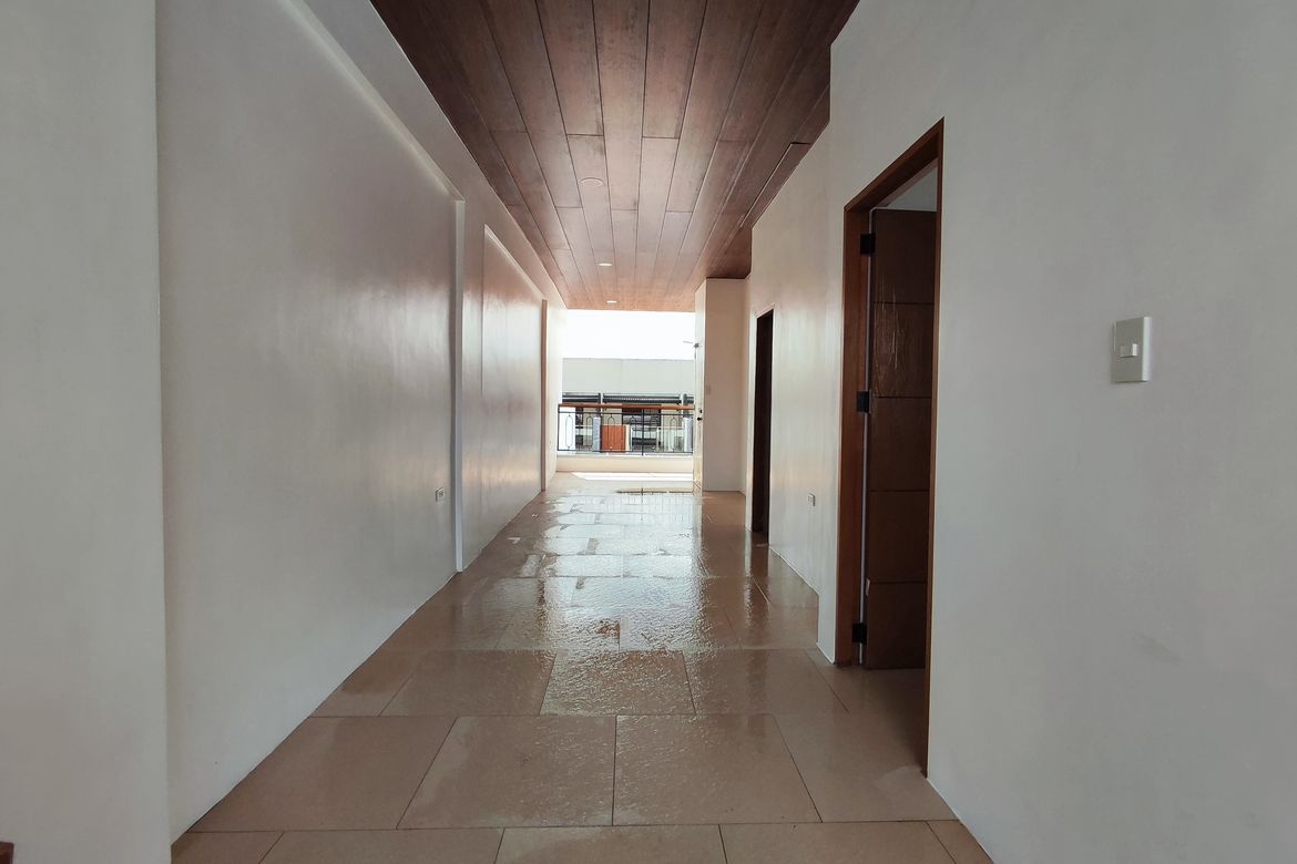 3 Bedroom Townhouse for Sale in Kamuning, Quezon City, Metro Manila near MRT-3 Kamuning – photo 2