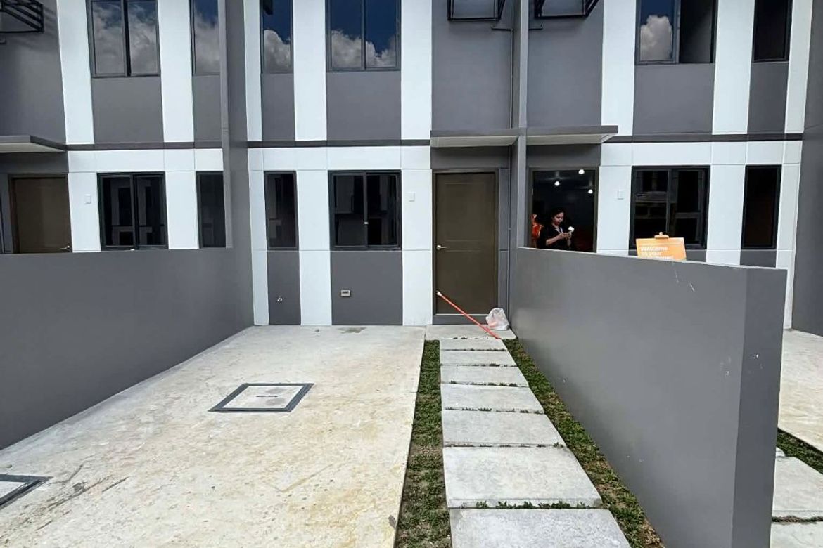 3 Bedroom Townhouse for Sale in Kaypian, San Jose del Monte, Bulacan