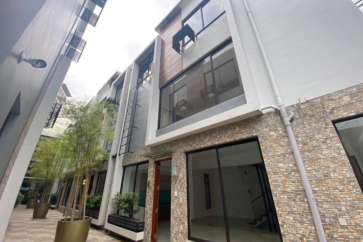 3 Bedroom Townhouse for Sale in Little Baguio, San Juan, Metro Manila – photo 3