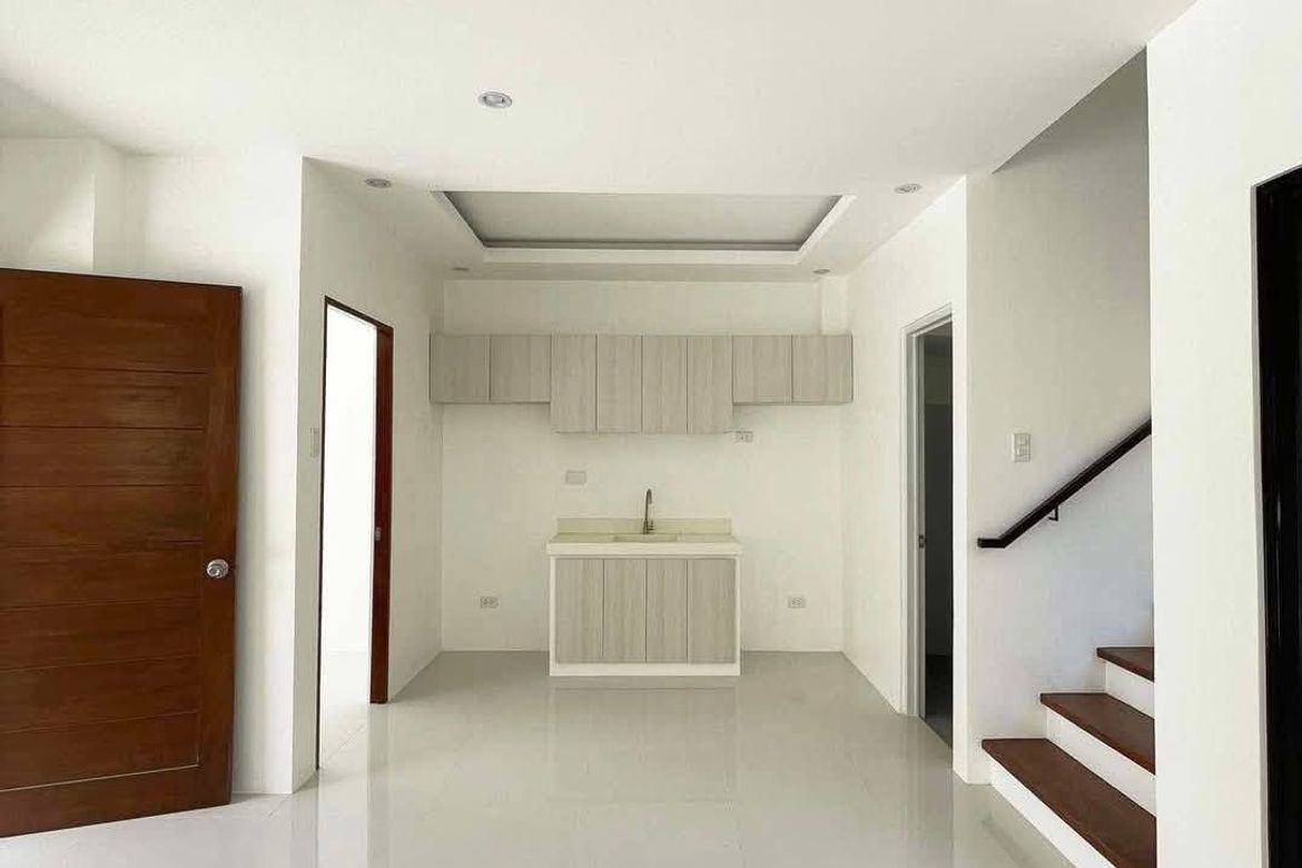 3 Bedroom Townhouse for Sale in Looc, Lapu-Lapu, Cebu – photo 4