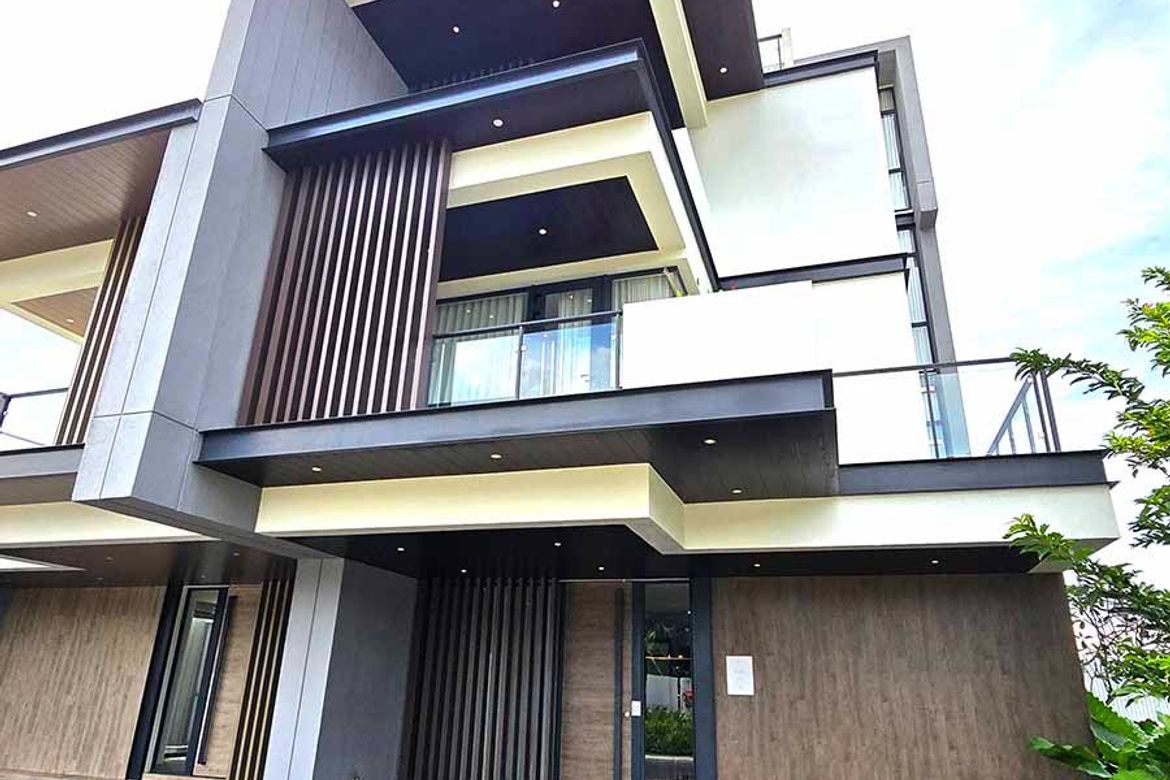 3 Bedroom Townhouse for Sale in Loyola Heights, Quezon City, Metro Manila near LRT-2 Katipunan – photo 3