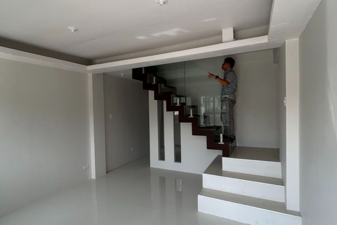 3 Bedroom Townhouse for Sale in Lumang Bayan, Plaridel, Bulacan – photo 2