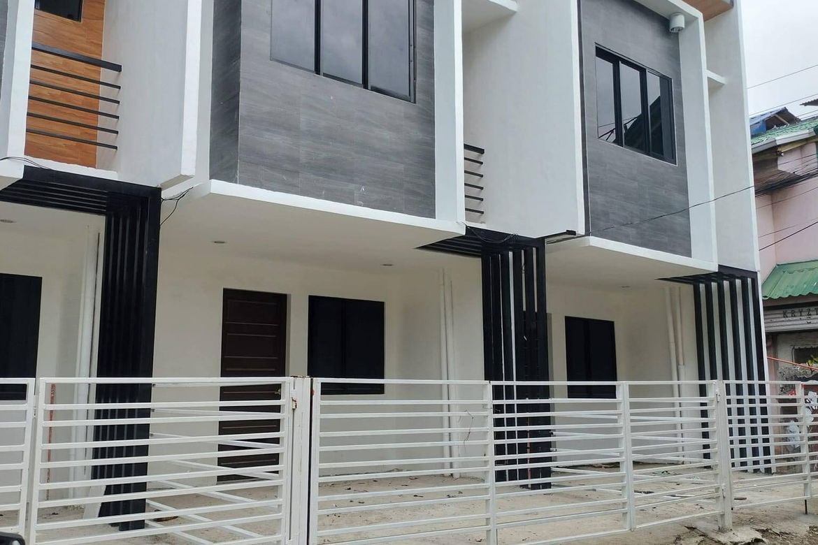 3 Bedroom Townhouse for Sale in Maguikay, Mandaue, Cebu