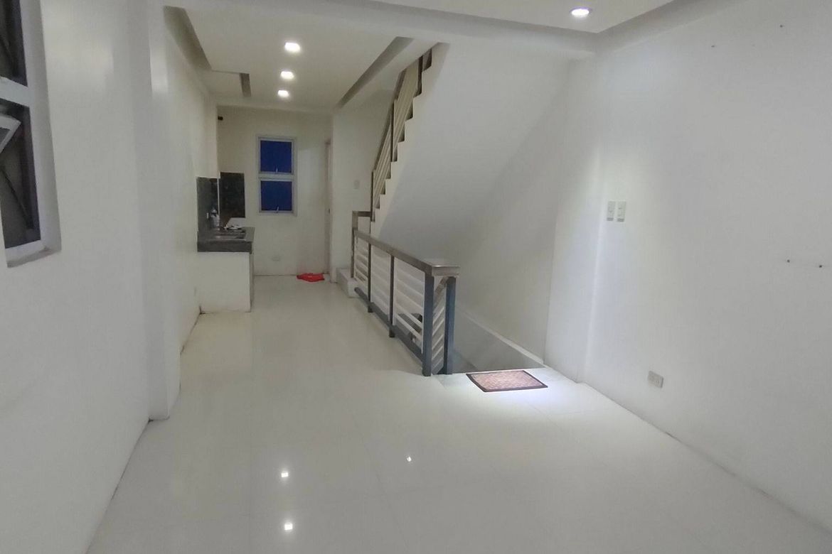 3 Bedroom Townhouse for Sale in Manila, Metro Manila – photo 2