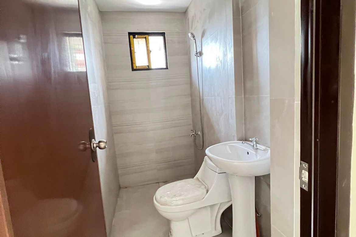 3 Bedroom Townhouse for Sale in Manila, Metro Manila near LRT-2 Legarda – photo 4