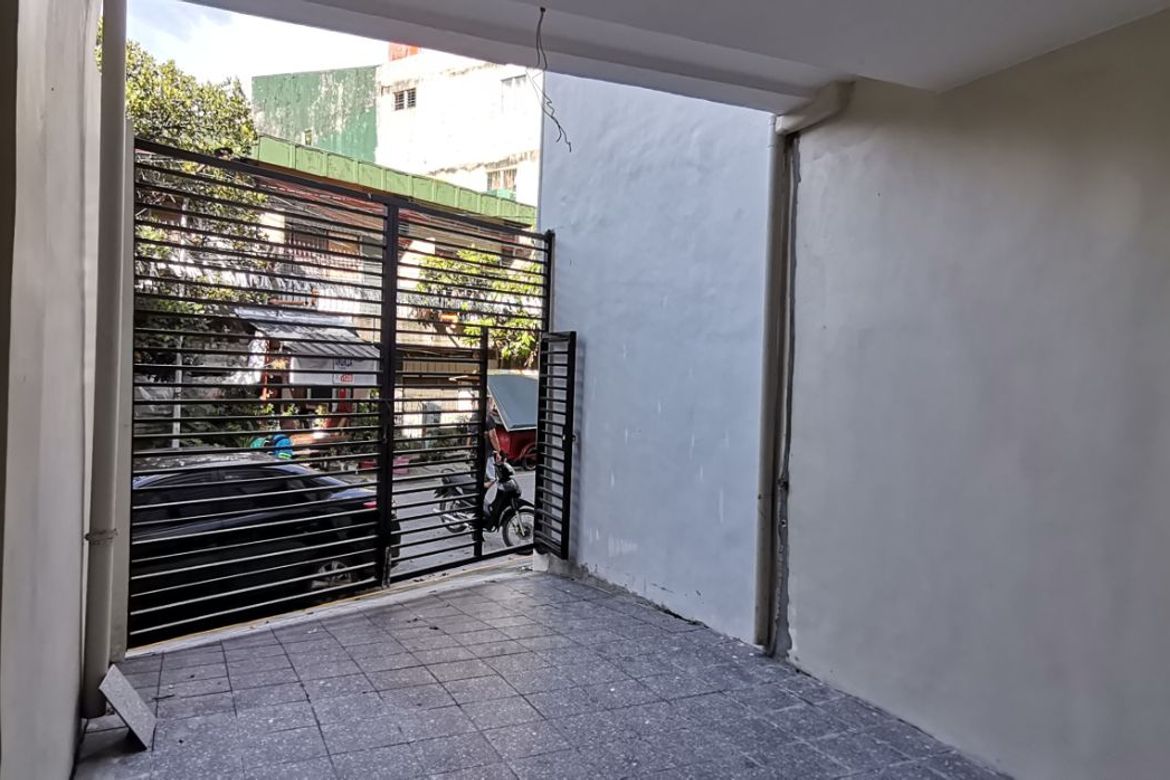 3 Bedroom Townhouse for Sale in Manila, Metro Manila near LRT-2 Legarda – photo 6