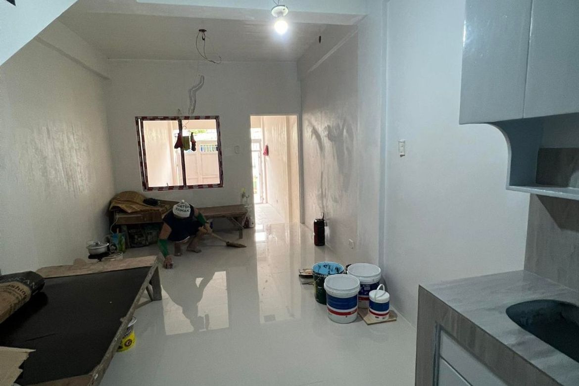 3 Bedroom Townhouse for Sale in Manila, Metro Manila near LRT-2 Legarda – photo 3