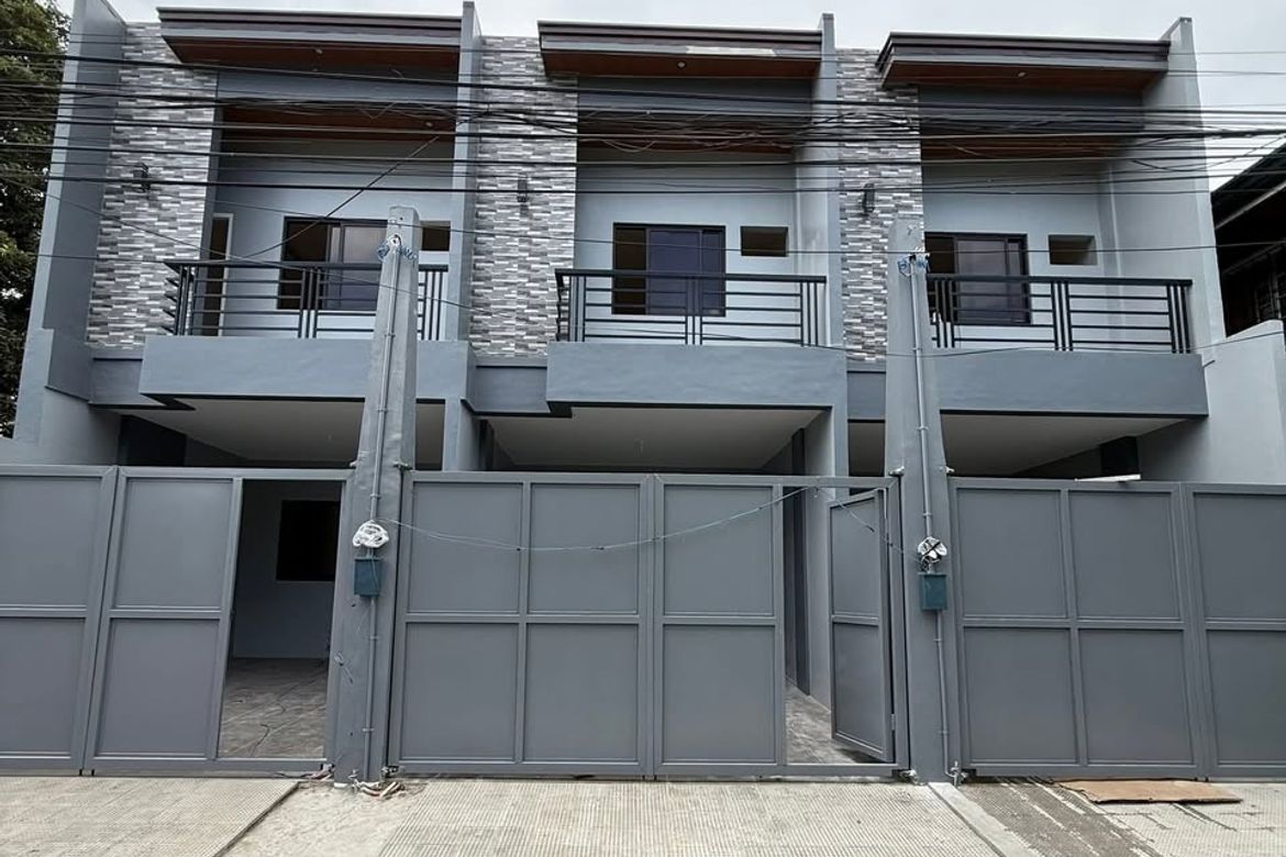 3 Bedroom Townhouse for Sale in Manila, Metro Manila near LRT-2 Pureza – photo 2