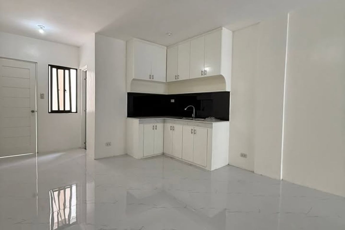 3 Bedroom Townhouse for Sale in Manila, Metro Manila near LRT-2 Pureza – photo 4
