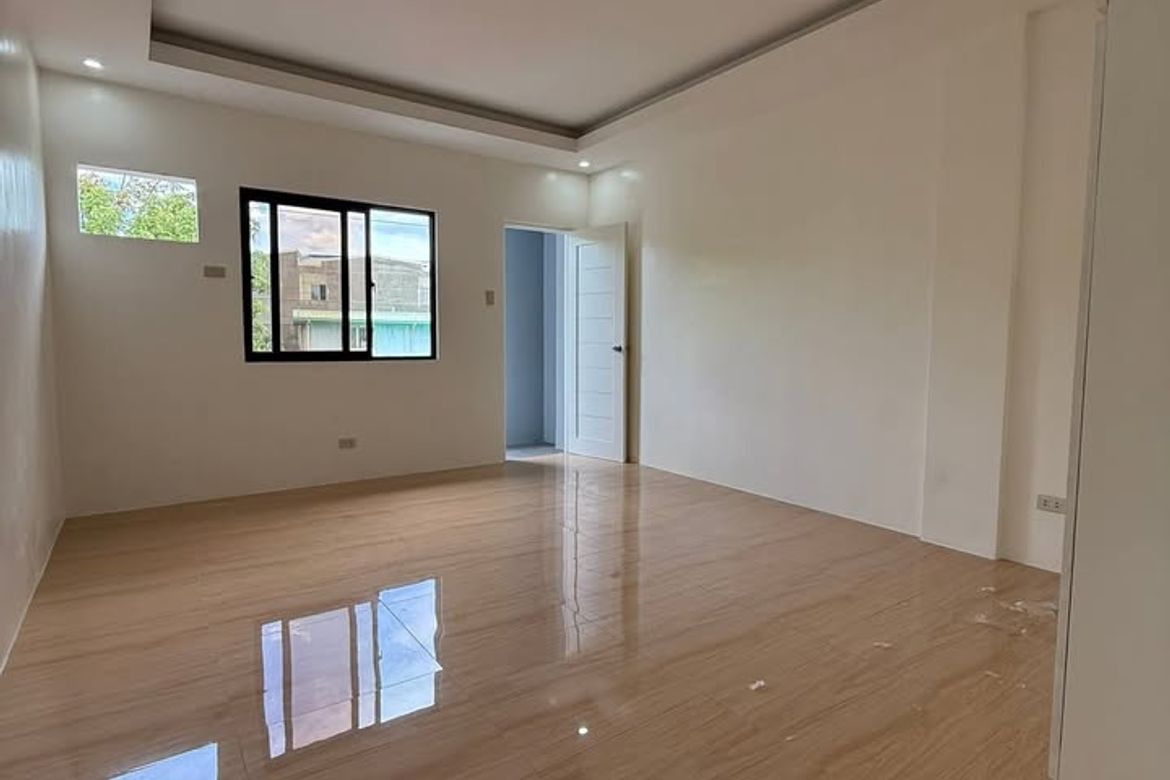 3 Bedroom Townhouse for Sale in Manila, Metro Manila near LRT-2 Pureza – photo 7