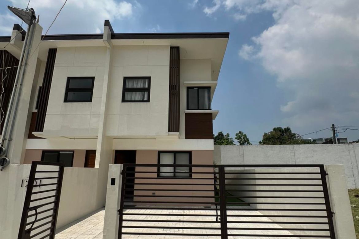 3 Bedroom Townhouse for Sale in Metrocity Communities North Estates, Barangay 164, Caloocan, Metro Manila