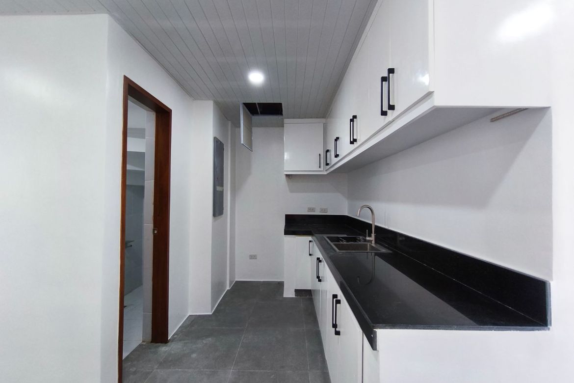 3 Bedroom Townhouse for Sale in Nayong Kanluran, Quezon City, Metro Manila – photo 7