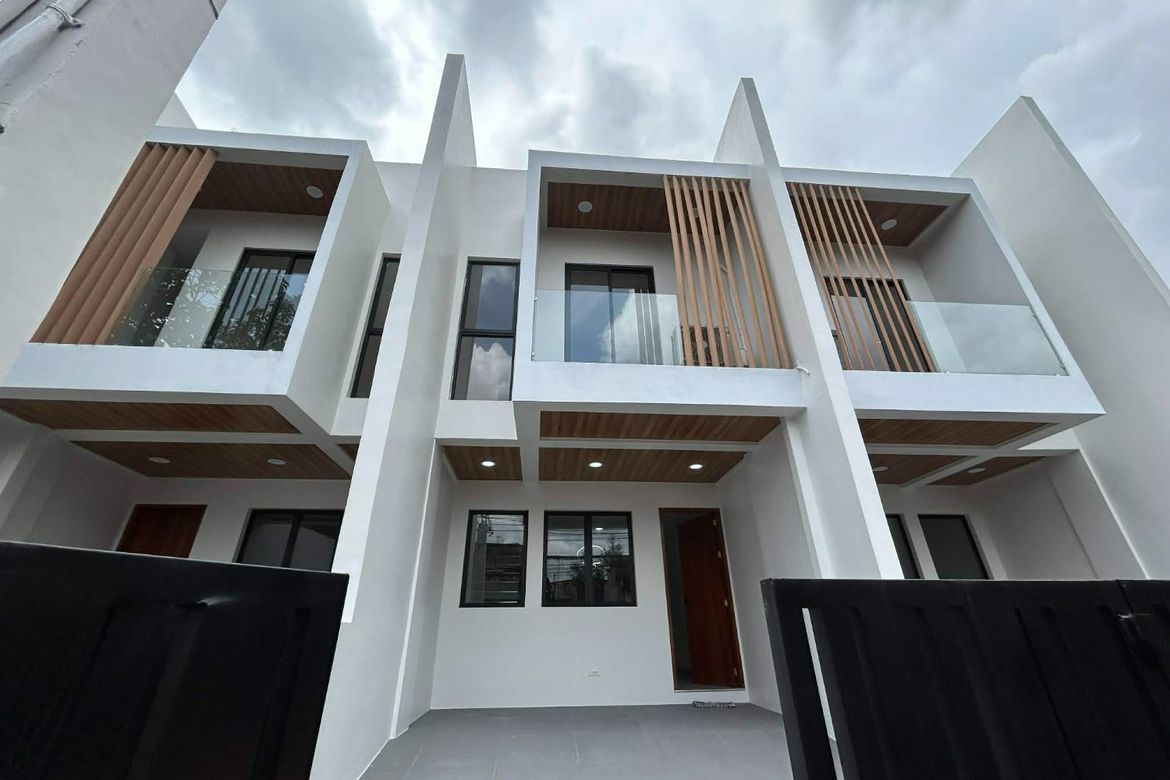 3 Bedroom Townhouse for Sale in Parang, Marikina, Metro Manila