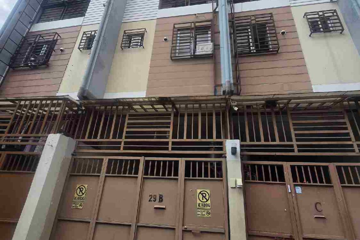 3 Bedroom Townhouse for Sale in Pedro Cruz, San Juan, Metro Manila near LRT-2 J. Ruiz