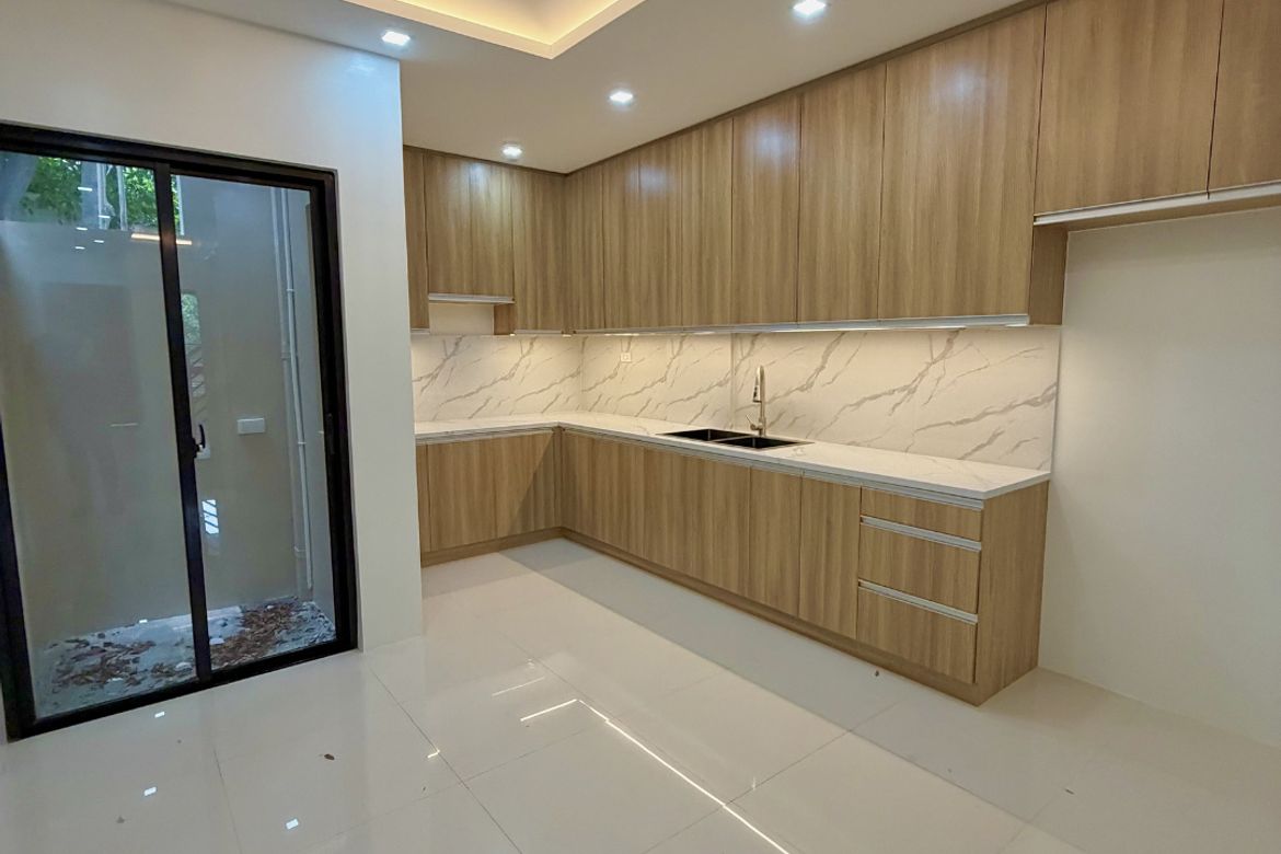 3 Bedroom Townhouse for Sale in Pilar, Las Piñas, Metro Manila – photo 5