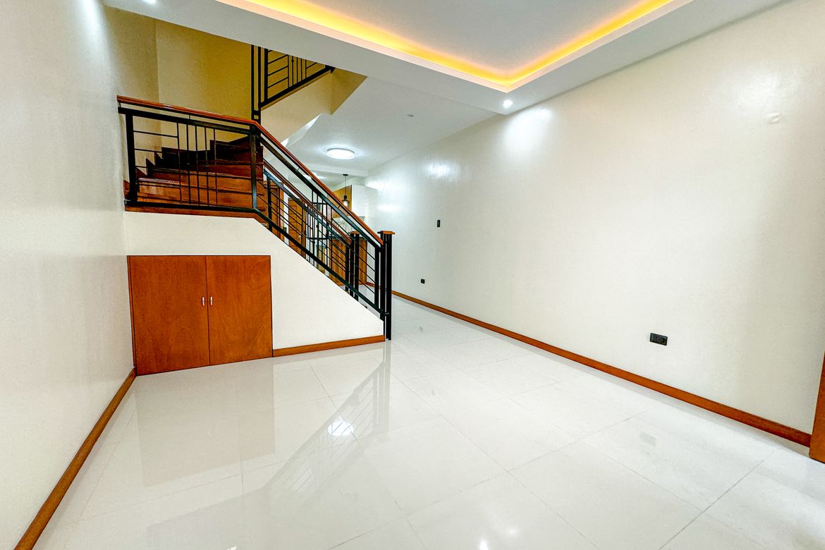 3 Bedroom Townhouse for Sale in Pilar, Las Piñas, Metro Manila – photo 3