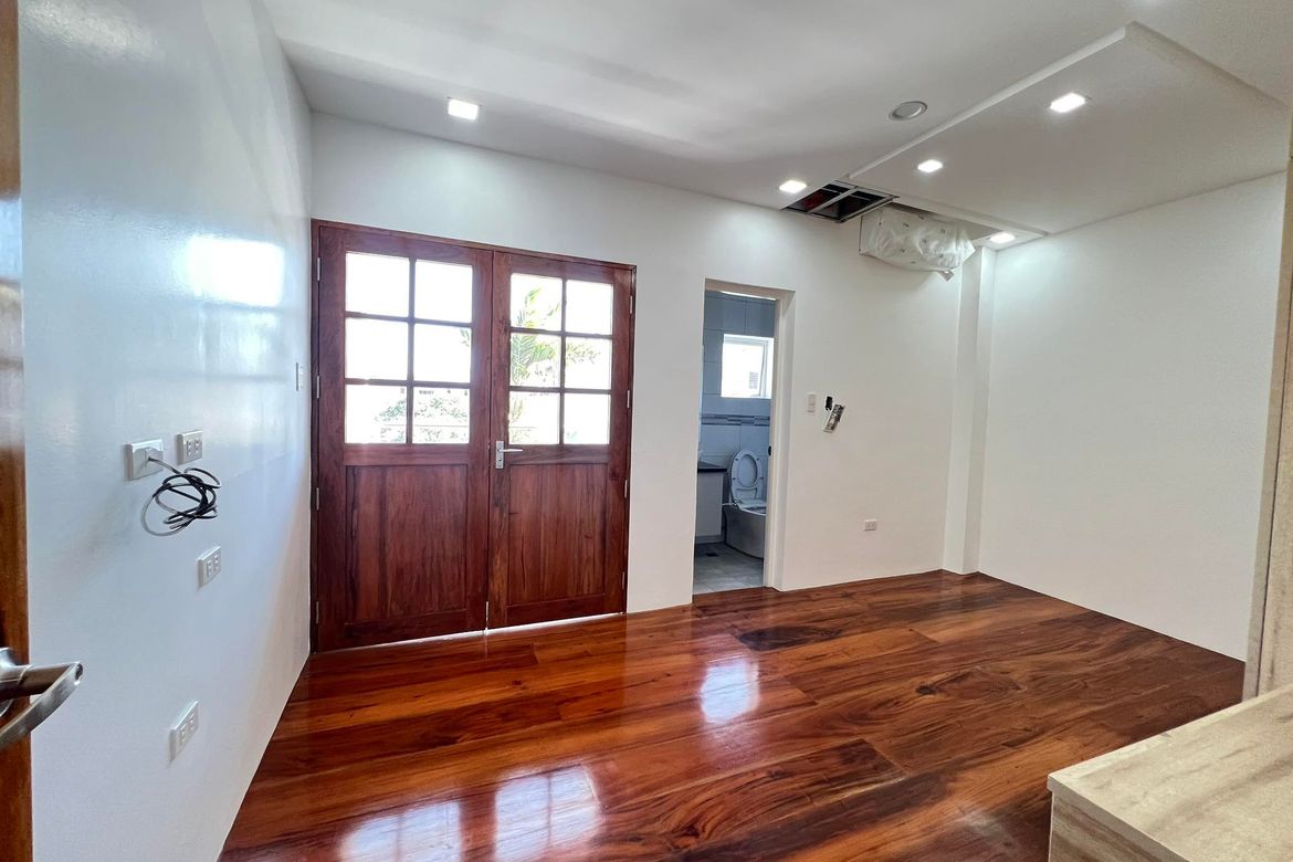 3 Bedroom Townhouse for Sale in Pinyahan, Quezon City, Metro Manila near MRT-3 Kamuning – photo 3