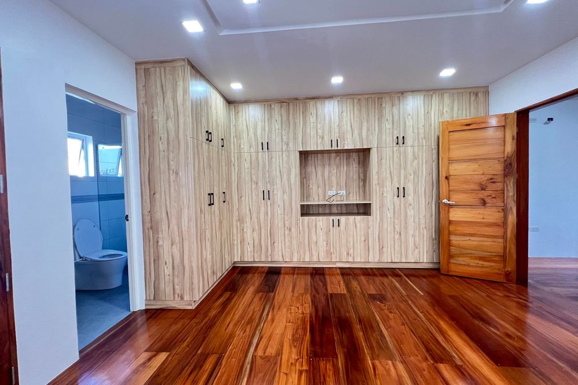 3 Bedroom Townhouse for Sale in Pinyahan, Quezon City, Metro Manila near MRT-3 Kamuning – photo 4