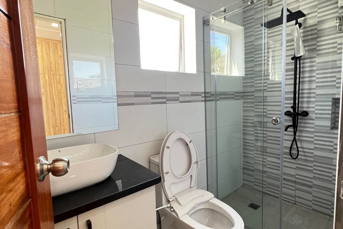 3 Bedroom Townhouse for Sale in Pinyahan, Quezon City, Metro Manila near MRT-3 Kamuning – photo 6