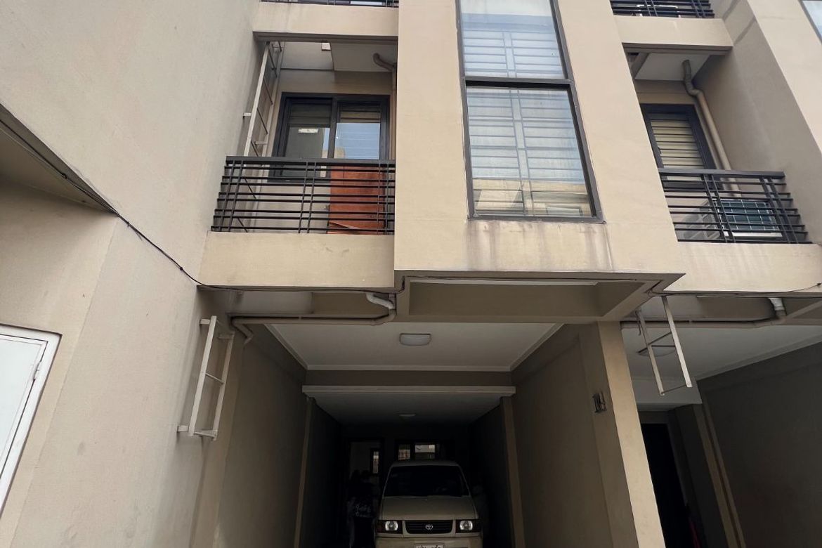 3 Bedroom Townhouse for Sale in Plainview, Mandaluyong, Metro Manila