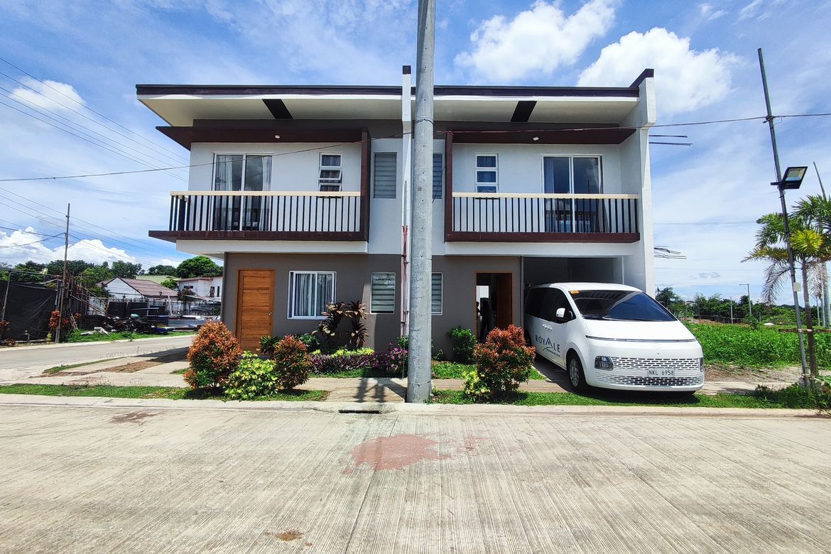 3 Bedroom Townhouse for Sale in Poblacion Barangay 6, Lipa, Batangas