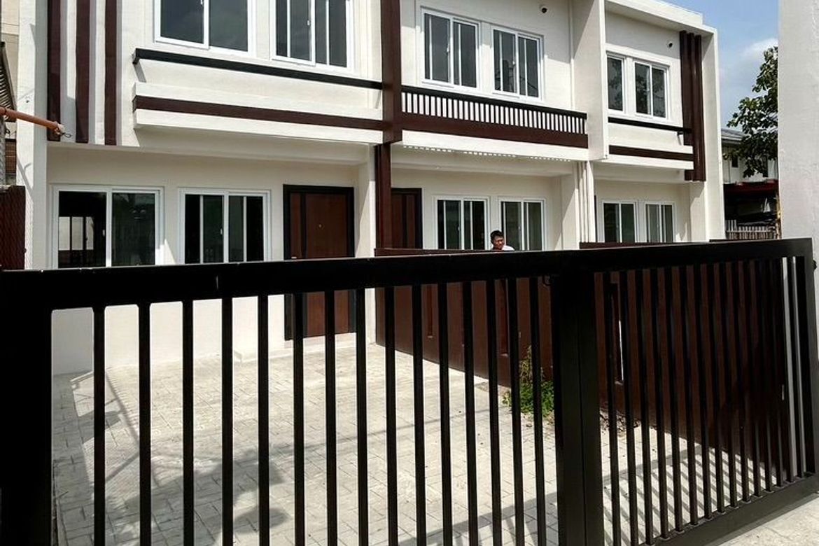3 Bedroom Townhouse for Sale in Poblacion I-A, Imus, Cavite