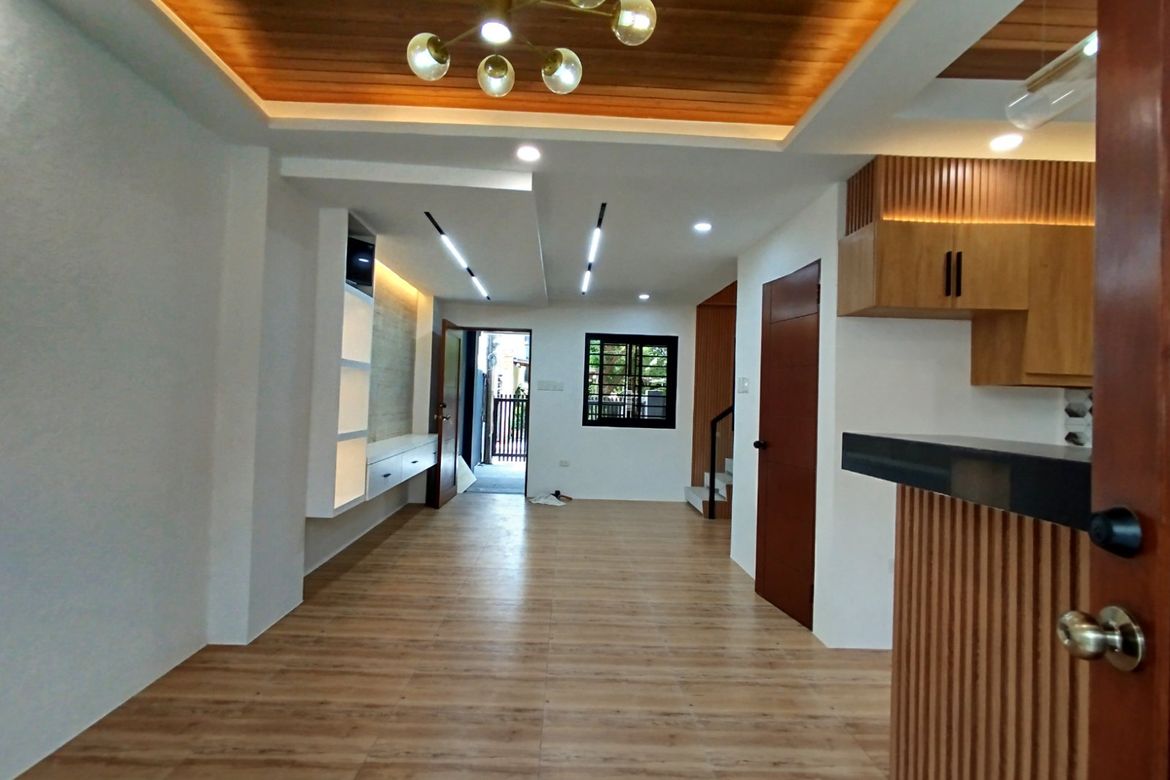 3 Bedroom Townhouse for Sale in Poblacion, Muntinlupa, Metro Manila – photo 4