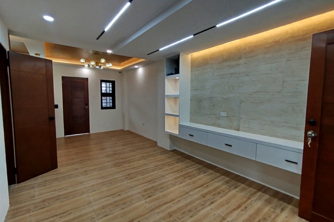 3 Bedroom Townhouse for Sale in Poblacion, Muntinlupa, Metro Manila – photo 7