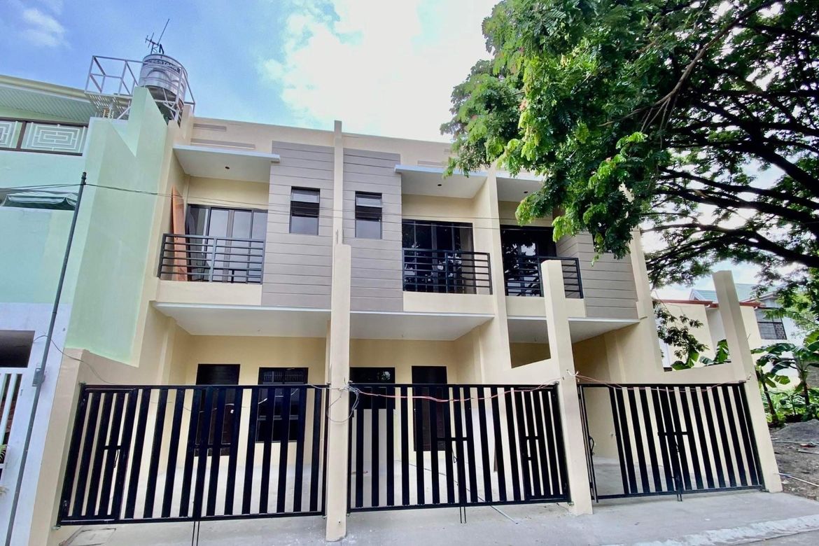 3 Bedroom Townhouse for Sale in Poblacion, Muntinlupa, Metro Manila