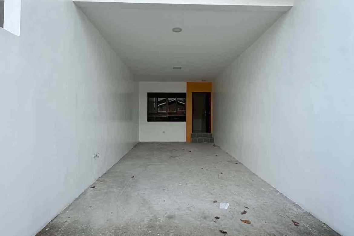 3 Bedroom Townhouse for Sale in Pulang Lupa Dos, Las Piñas, Metro Manila – photo 2