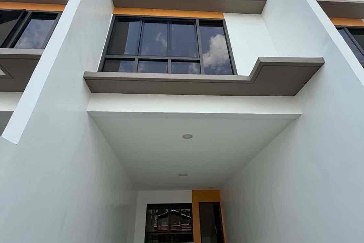 3 Bedroom Townhouse for Sale in Pulang Lupa Dos, Las Piñas, Metro Manila – photo 3