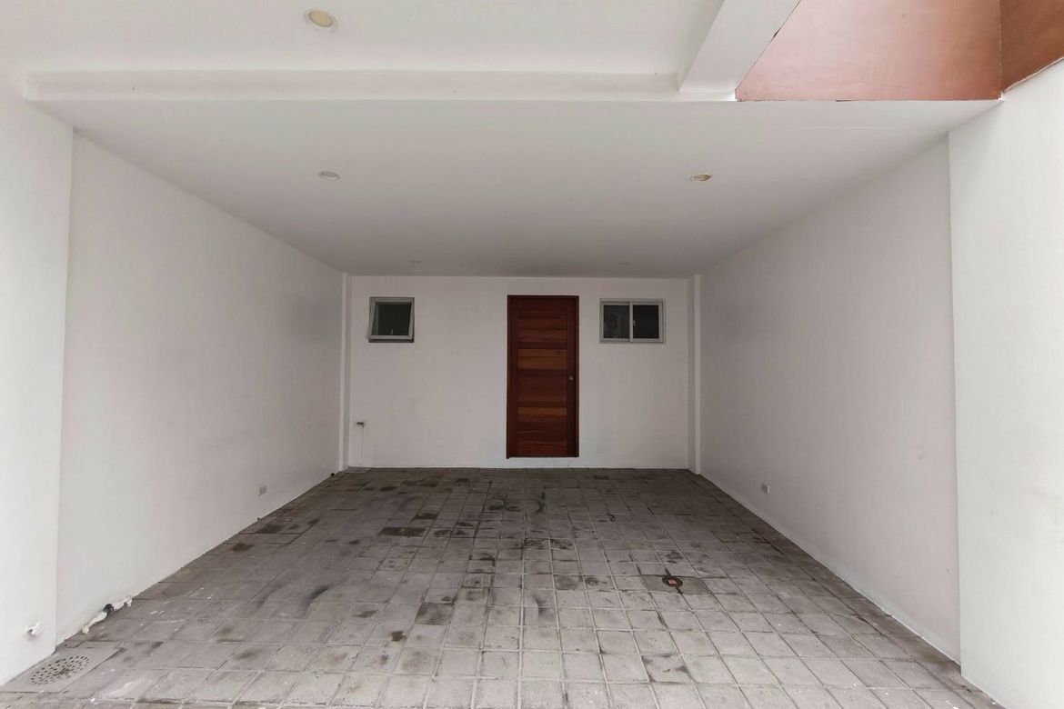 3 Bedroom Townhouse for Sale in Quirino 2-A, Quezon City, Metro Manila near LRT-2 Anonas – photo 7