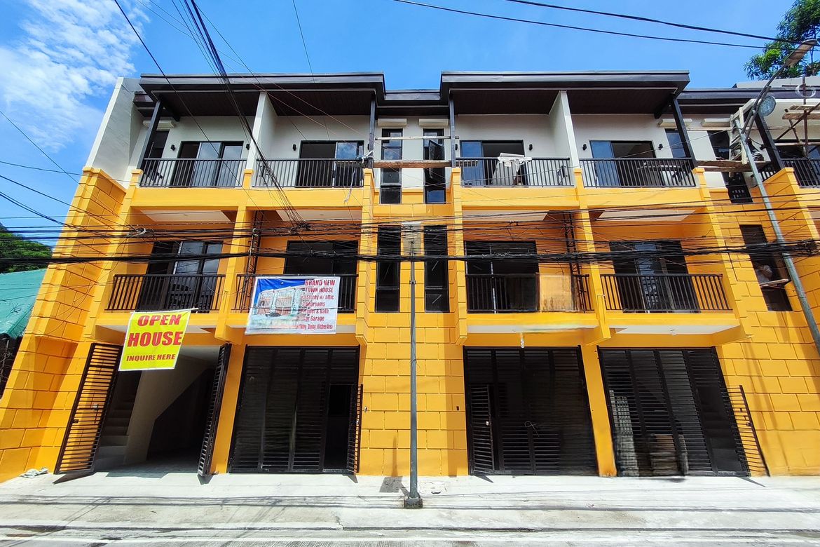 3 Bedroom Townhouse for Sale in San Antonio, Parañaque, Metro Manila