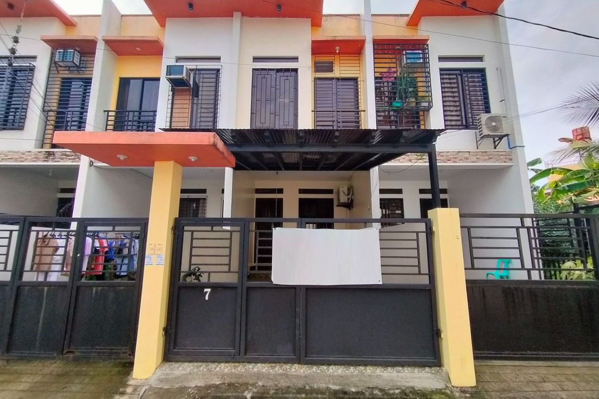 3 Bedroom Townhouse for Sale in San Isidro, Parañaque, Metro Manila – photo 2