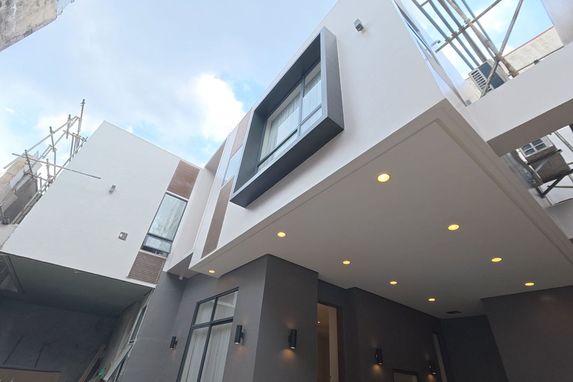 3 Bedroom Townhouse for Sale in San Juan, Metro Manila – photo 3