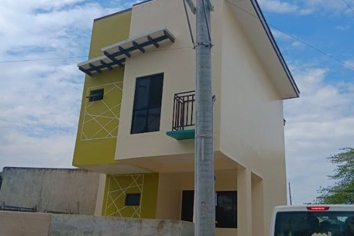 3 Bedroom Townhouse for Sale in San Roque, Antipolo, Rizal – photo 2