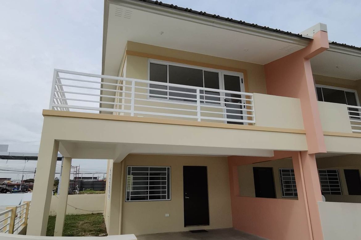 3 Bedroom Townhouse for Sale in Sanja Mayor, Tanza, Cavite