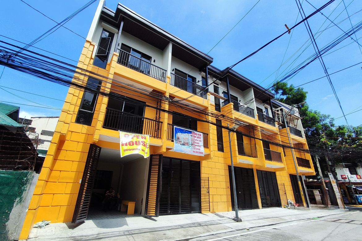 3 Bedroom Townhouse for Sale in Santa Ana, Manila, Metro Manila