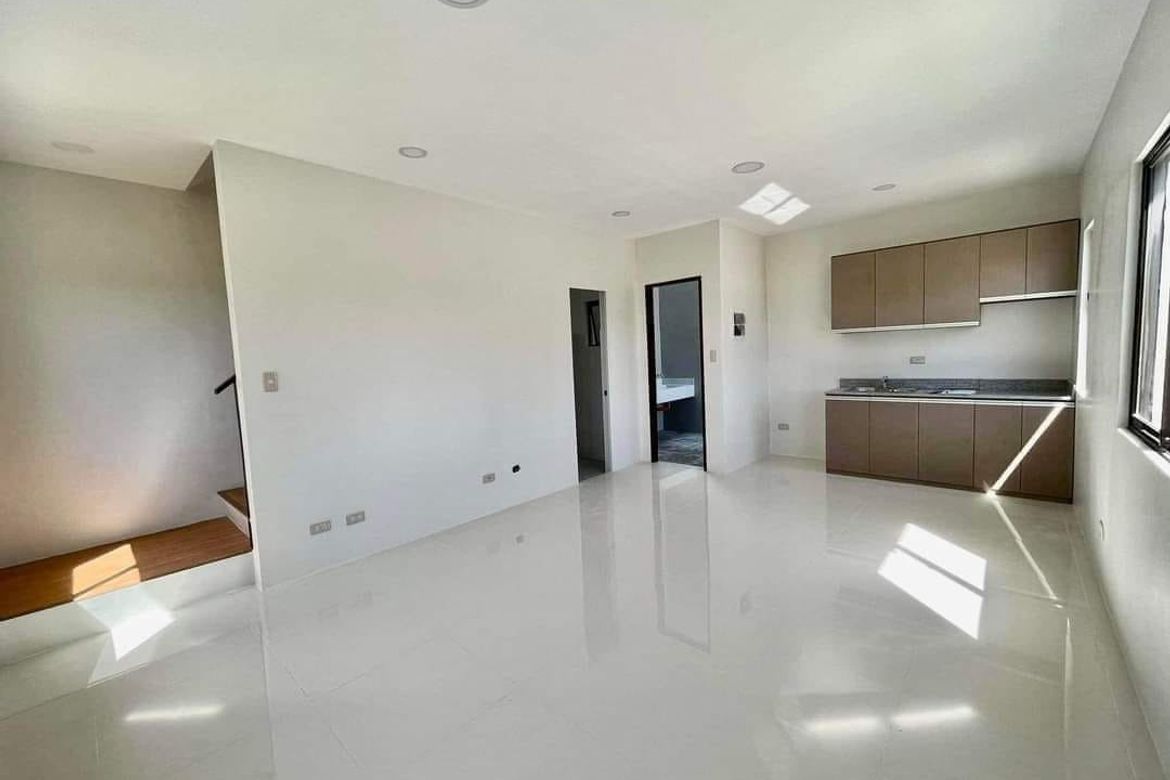 3 Bedroom Townhouse for Sale in Santa Cruz, Liloan, Cebu – photo 3