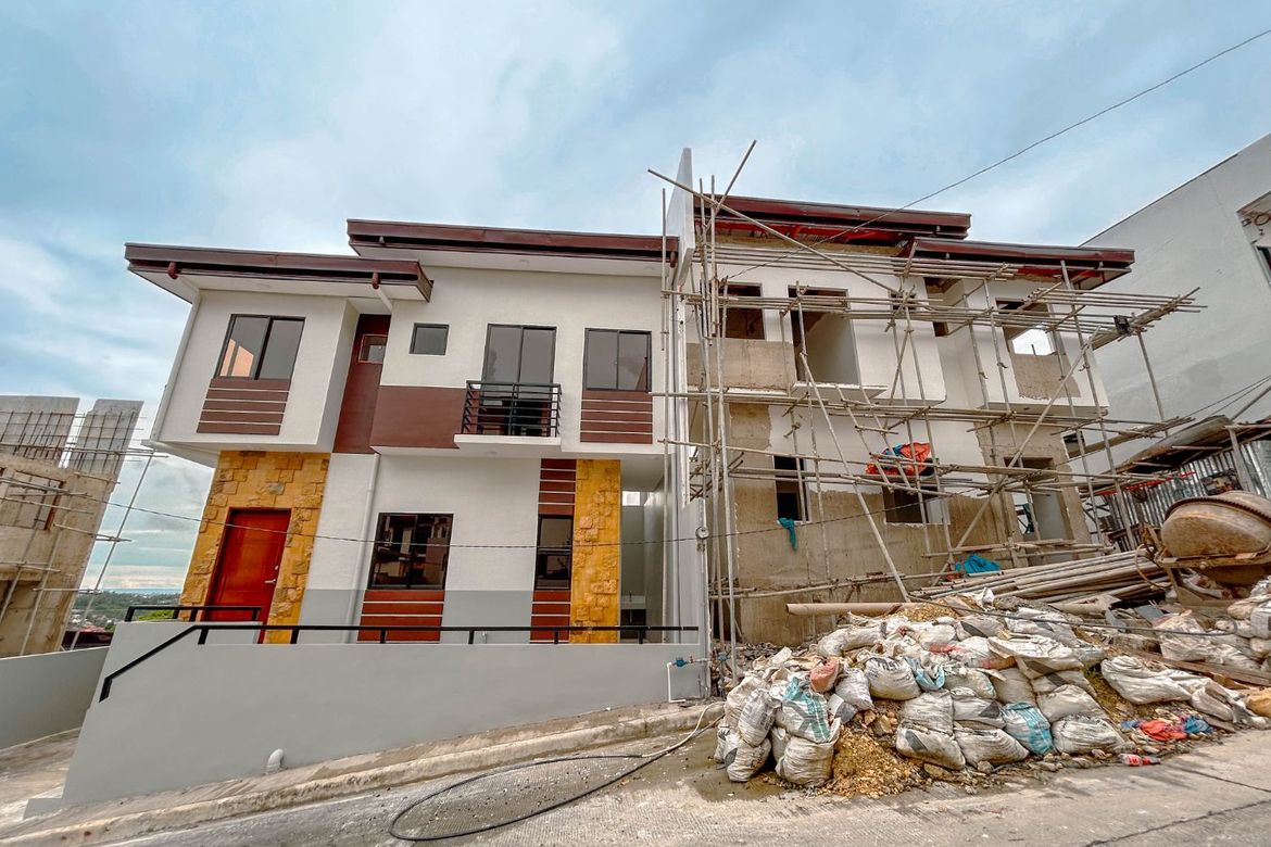 3 Bedroom Townhouse for Sale in Santa Cruz, Liloan, Cebu
