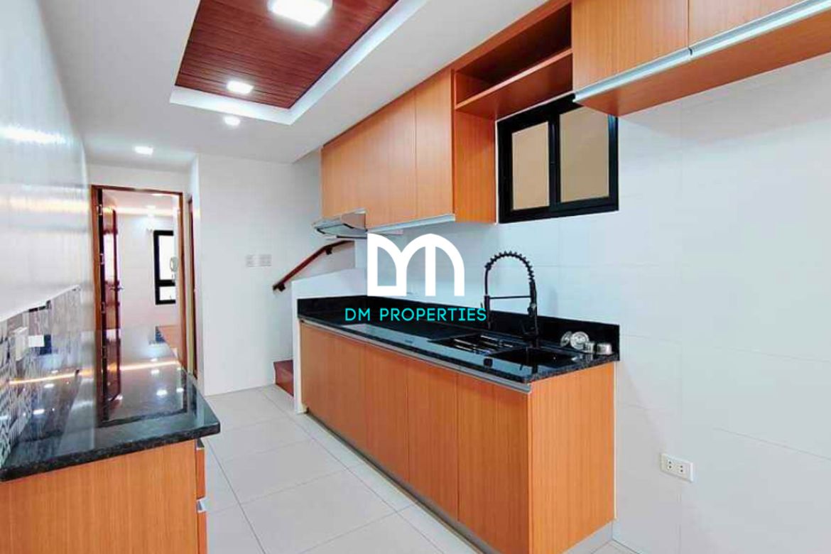 3 Bedroom Townhouse for Sale in Santa Cruz, Manila, Metro Manila near LRT-1 Tayuman – photo 3