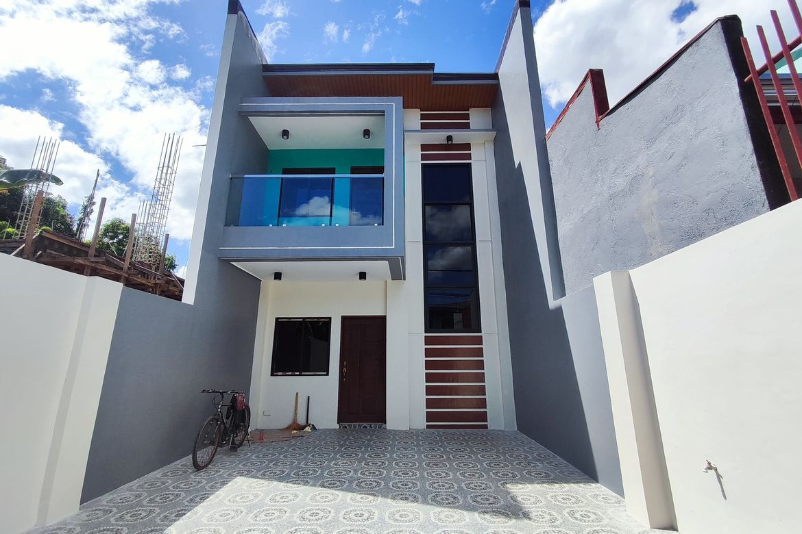 3 Bedroom Townhouse for Sale in Santo Domingo, Cainta, Rizal – photo 2