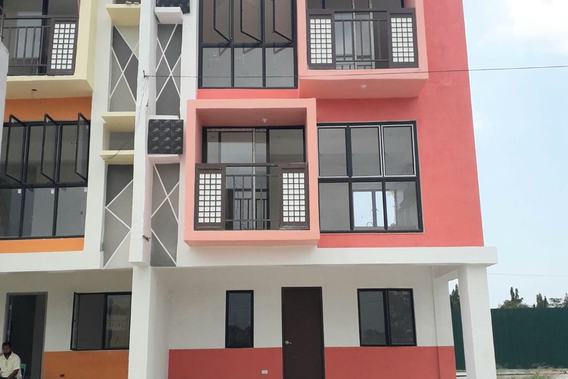 3 Bedroom Townhouse for Sale in Santo Niño, Biñan, Laguna – photo 4