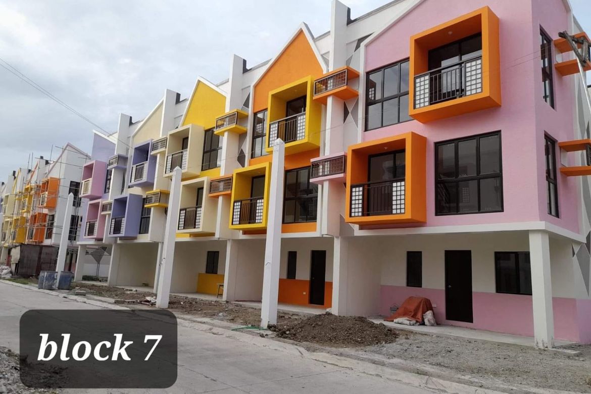 3 Bedroom Townhouse for Sale in Santo Niño, Biñan, Laguna